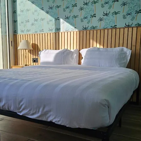 The Little Island Boutique * Rosscarbery