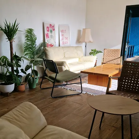 Отель The Little Island Boutique Росс-Карбери
